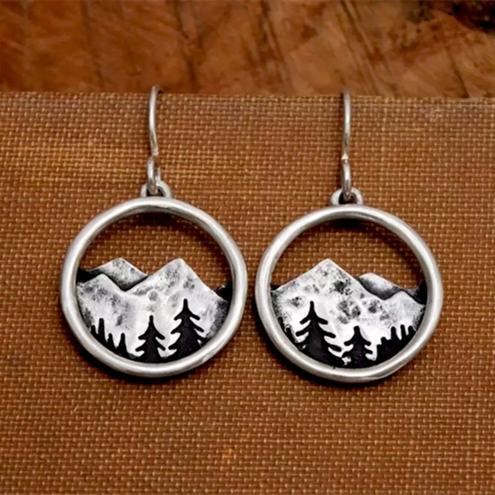 “Soul-Searching” Forest Adventure Mountain Earring - Picture 6 of 6